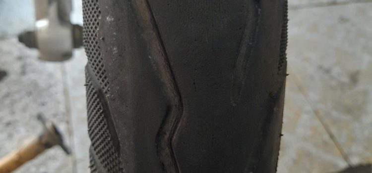 Change tire for motorbike, which is good brand ? Worn out tire
